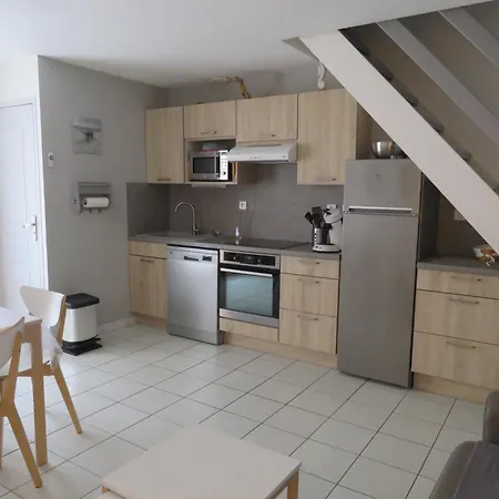 Petit Coin De Paradis Dans Residence Avec Piscine Vias Exterior foto