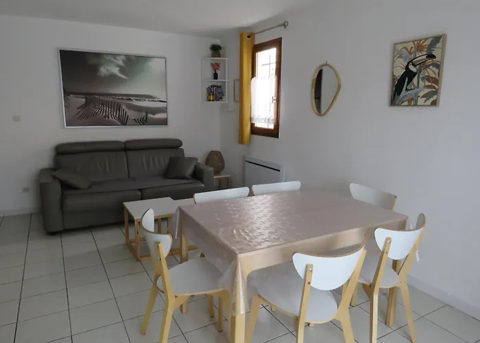 Petit Coin De Paradis Dans Residence Avec Piscine
